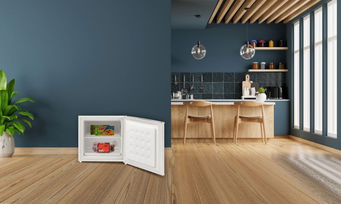 Mała zamrażarka 31L Philco PSF 31E 53cm.jpg