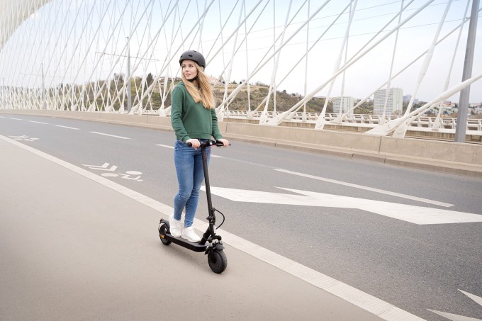 Składana Hulajnoga Elektryczna 350W Zasięg 30km Tempomat SENCOR ONE S30