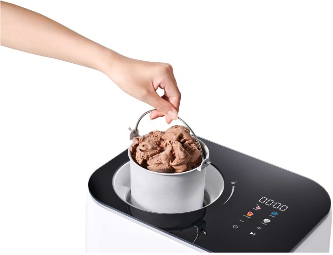 urzadzenie do robienia domowych lodów Sencor SIC 300 (6).jpg