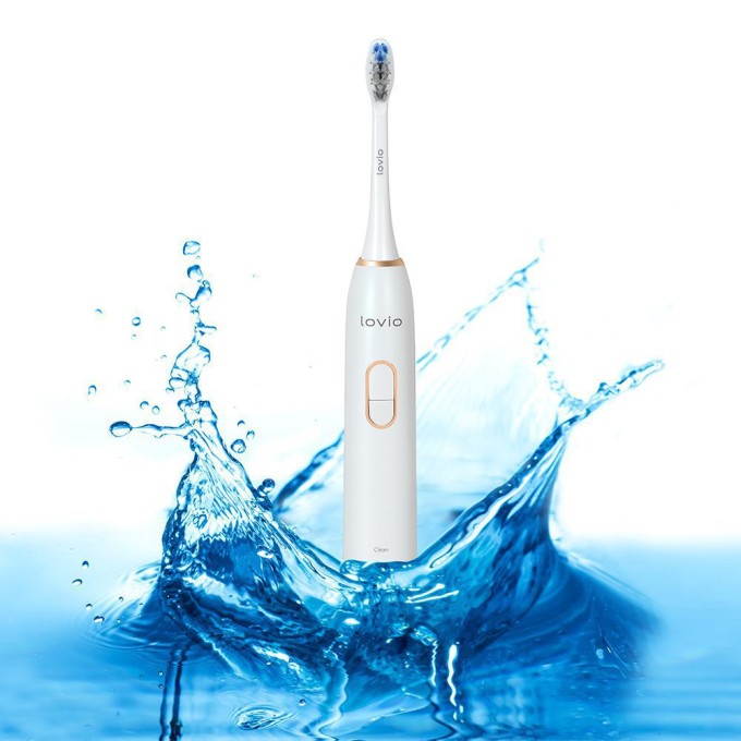 Szczoteczka-Soniczna-biała-W-Zestawie-Etui-+-5-Końcówek-Lovio-LVTB124WH.jpg